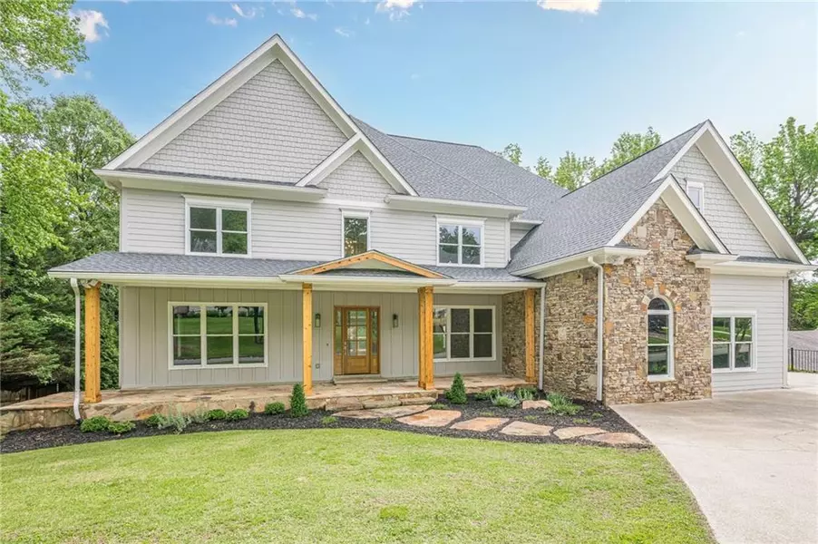 2555 Chattahoochee LN, Cumming, GA 30041