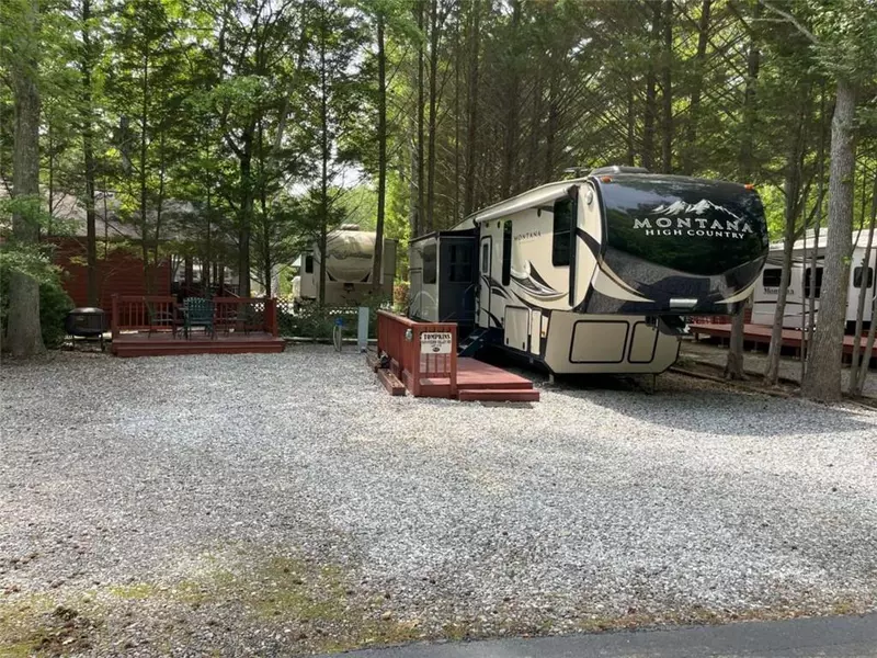 600 Hidden Valley RD, Cleveland, GA 30528