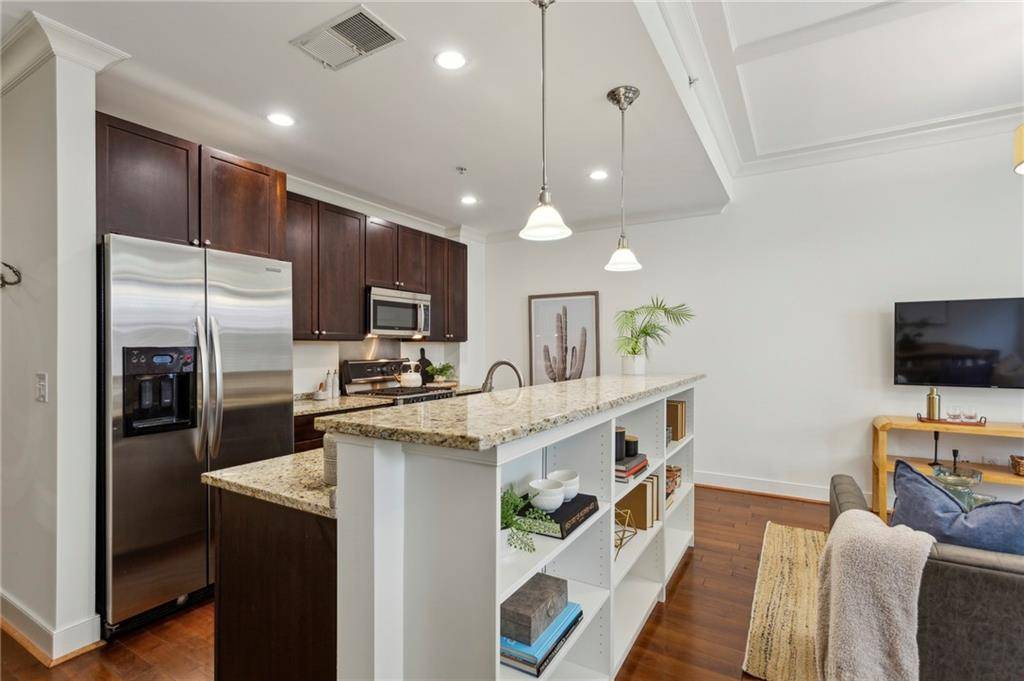 Decatur, GA 30030,201 W Ponce De Leon AVE #13