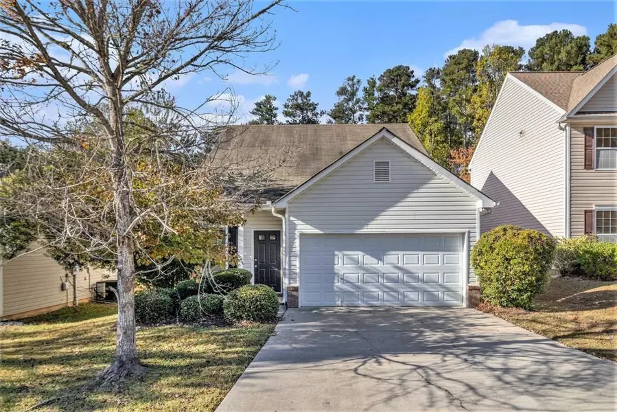 3827 Shenfield DR, Union City, GA 30291