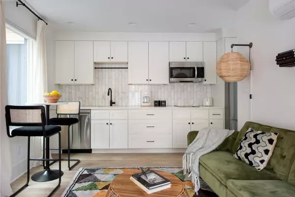 Atlanta, GA 30308,542 Boulevard PL NE #C