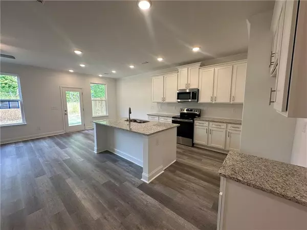 Flowery Branch, GA 30542,5605 Overview DR #115