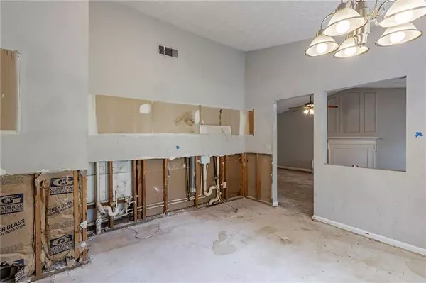 Union City, GA 30291,5856 Rock RD