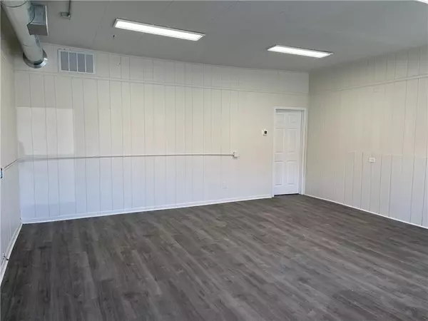 Commerce, GA 30529,824 S Broad ST