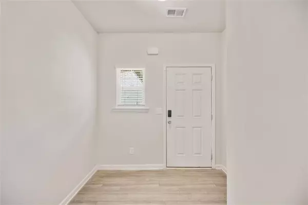 Atlanta, GA 30349,5095 Lower Elm St
