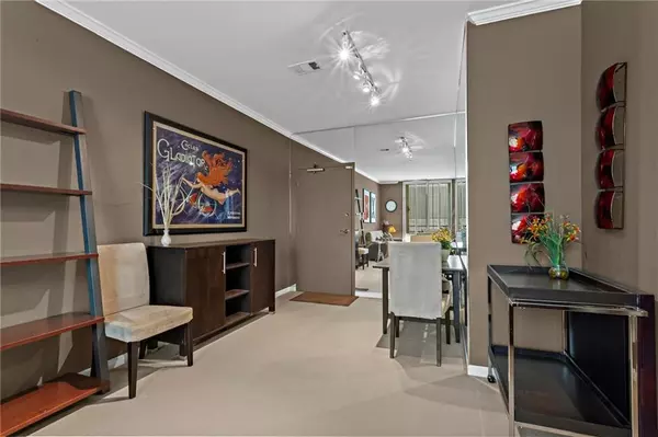 Atlanta, GA 30309,1421 Peachtree ST NE #212