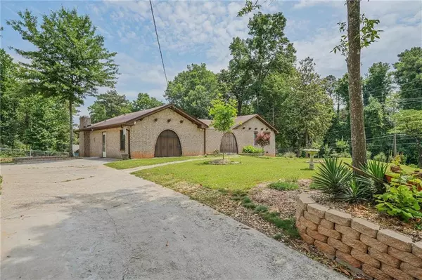 Lilburn, GA 30047,4296 Linda LN SW
