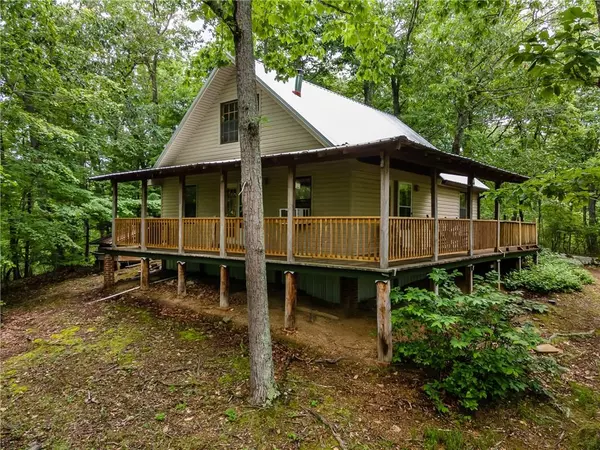 836 Sulphur Springs RD, Fairmount, GA 30139