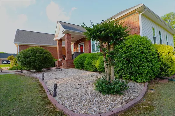 Flowery Branch, GA 30542,4684 Martins Crossing West DR