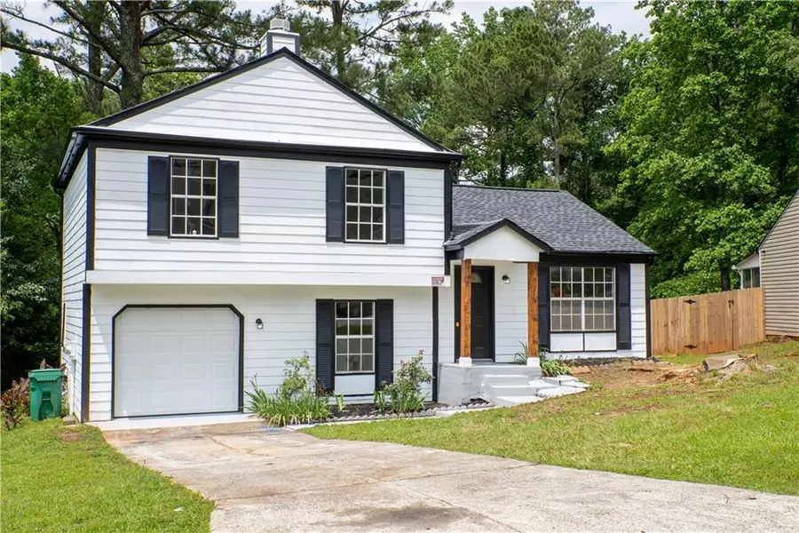 5072 Plantation View TRL, Stone Mountain, GA 30088