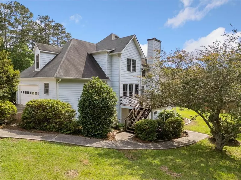 180 Butterfield LN, Fayetteville, GA 30214