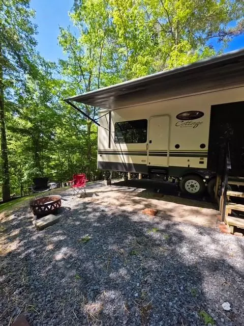 32 7th ST, Ellijay, GA 30540