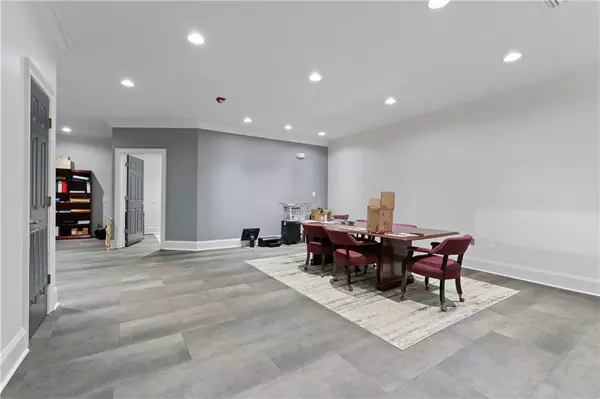 2004 Commerce DR N, Peachtree City, GA 30269