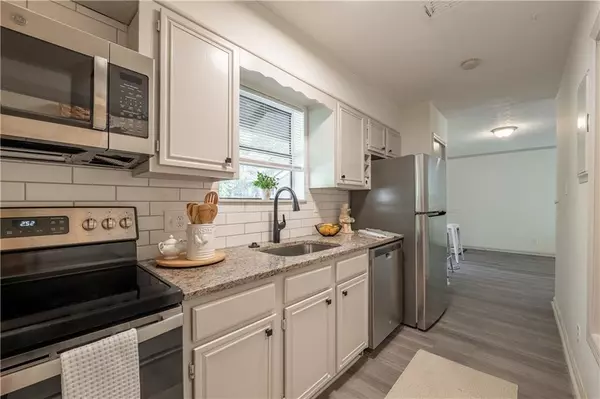 Peachtree Corners, GA 30092,6244 OVERLOOK RD