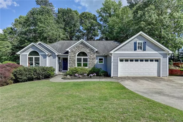 1882 FLOWERING DR, Grayson, GA 30017