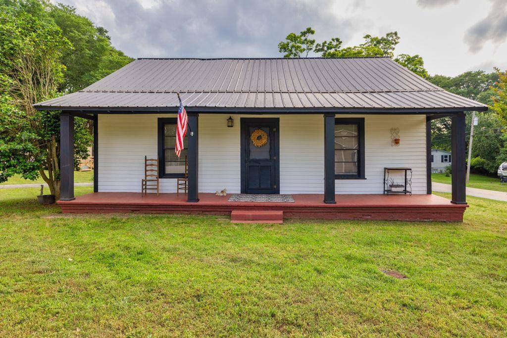 99 HICKORY ST, Commerce, GA 30529