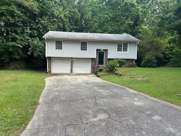 6956 Kimberland Gardens LN, Lithonia, GA 30058