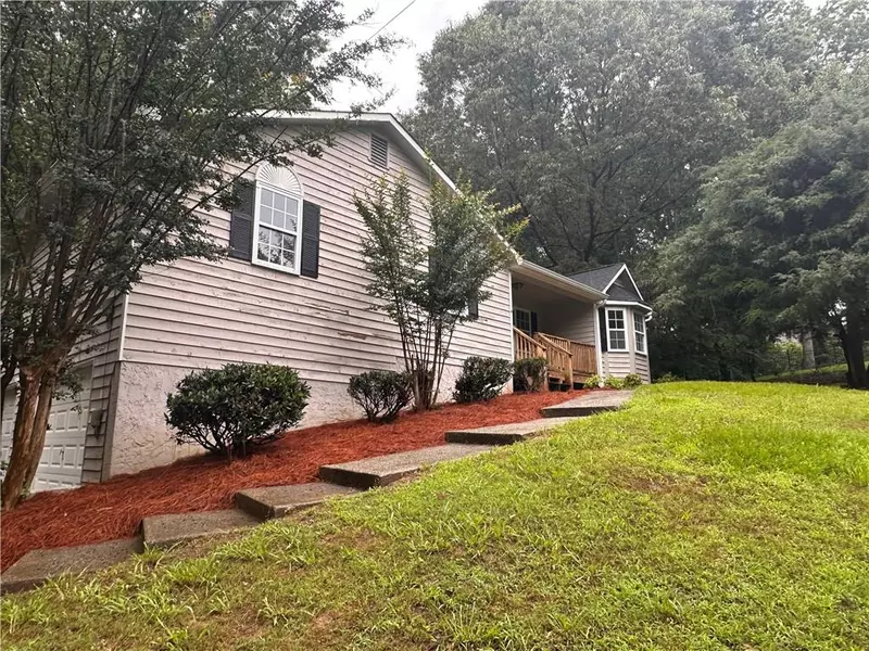80 Brooks LN, Dallas, GA 30157