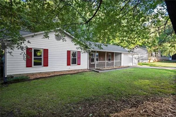 11006 Clearwater DR, Hampton, GA 30228
