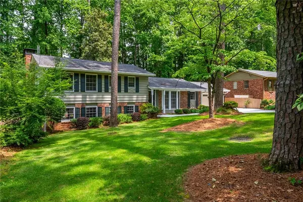 Atlanta, GA 30328,6505 Whispering LN