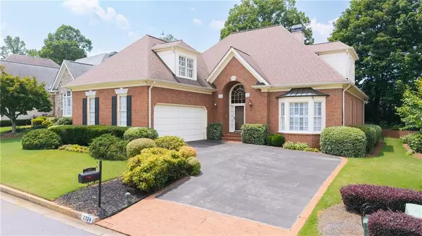 2324 Littlebrooke LN, Dunwoody, GA 30338