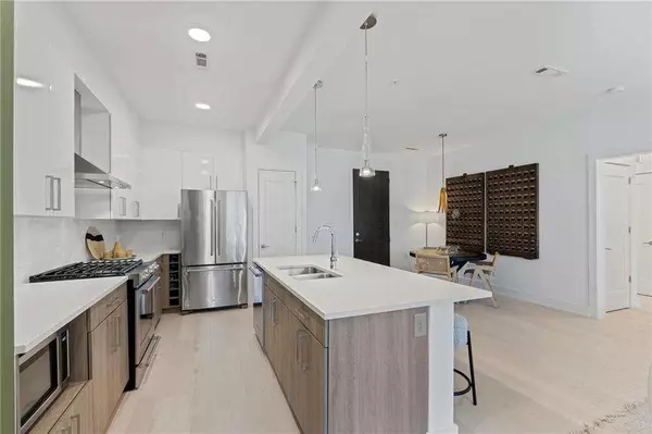Atlanta, GA 30308,775 Juniper ST NE #212