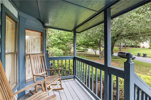 Roswell, GA 30075,9760 Loblolly LN