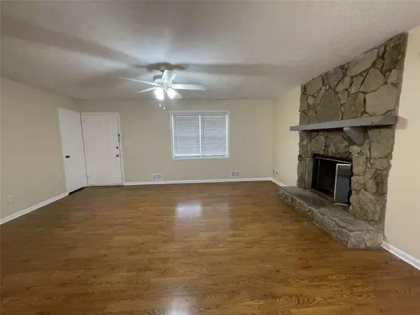 Kennesaw, GA 30152,2596 Woodland DR