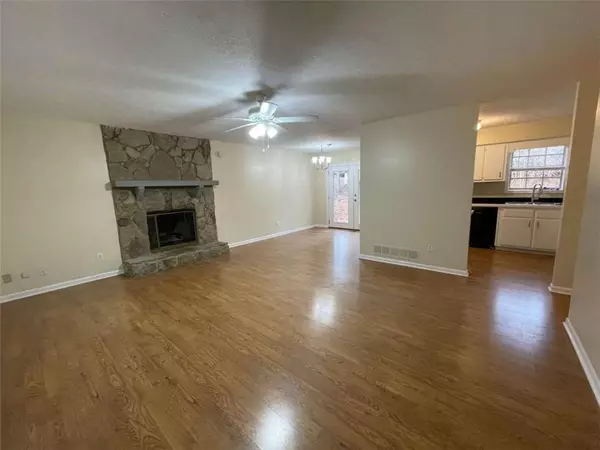 Kennesaw, GA 30152,2596 Woodland DR