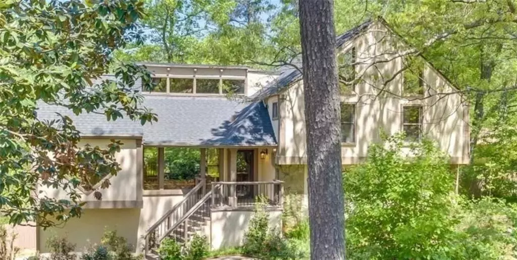 2755 Whitehurst DR NE, Marietta, GA 30062