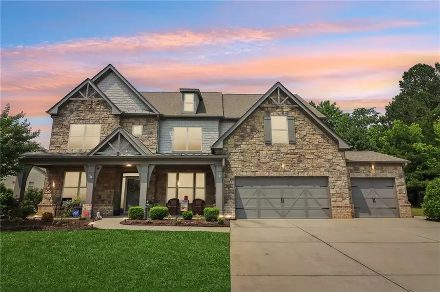 776 Amos LN, Kennesaw, GA 30152