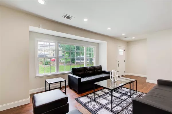Atlanta, GA 30305,2742 Alpine RD