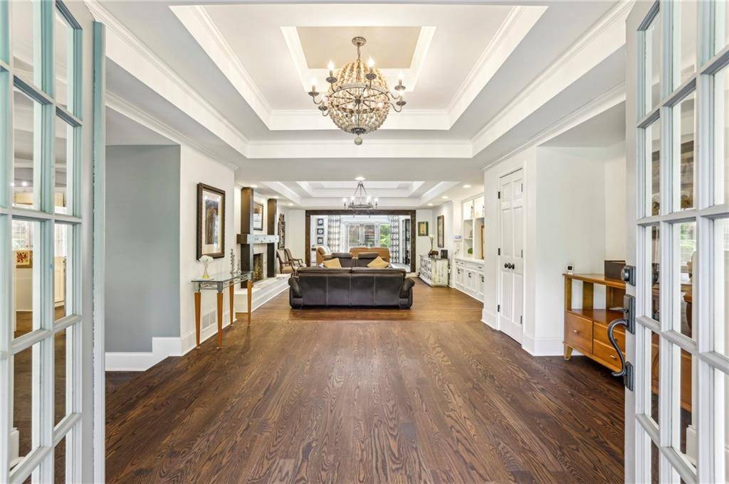 Sandy Springs, GA 30328,5860 Riverwood DR
