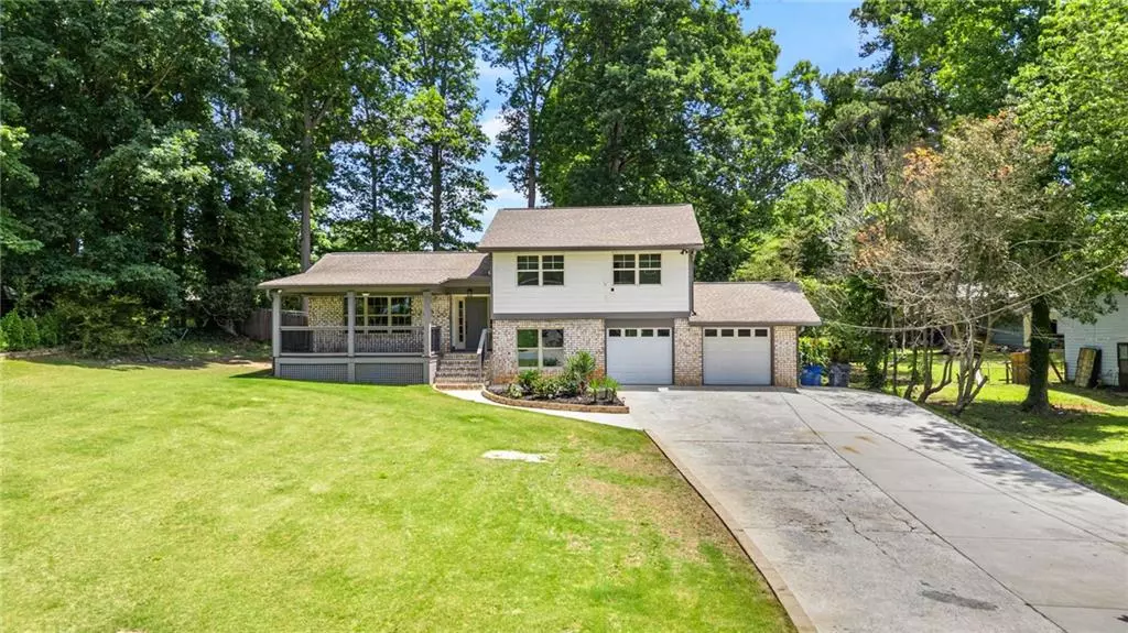919 Rock Oak LN, Lawrenceville, GA 30046