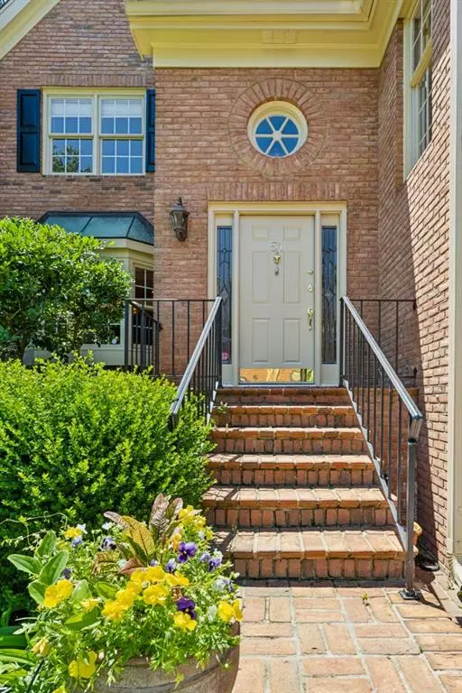 Atlanta, GA 30342,51 Ivy Chase NE