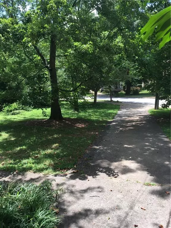 Decatur, GA 30030,136 Bucher DR