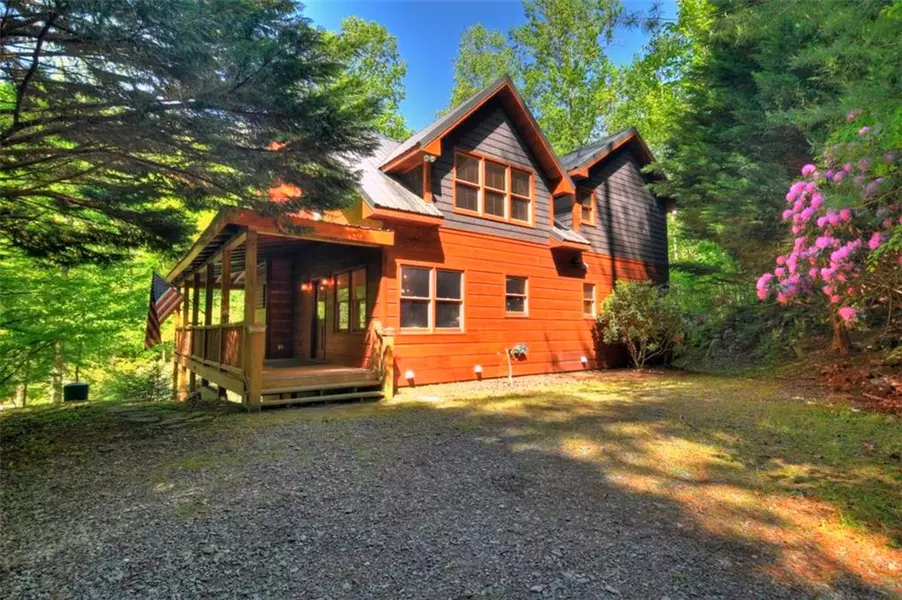 46 Private DR, Ellijay, GA 30540
