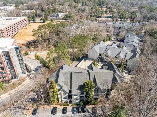 4007 Westchester RDG NE, Brookhaven, GA 30329