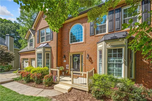 1313 Cobblestone LN, Woodstock, GA 30189