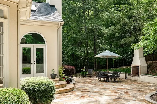Roswell, GA 30075,5940 Plantation DR