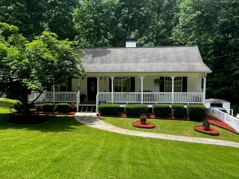 409 Twin Mountain Lake DR, Talking Rock, GA 30175