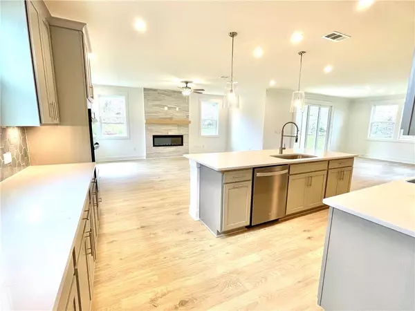 Cumming, GA 30028,4720 Montane ST