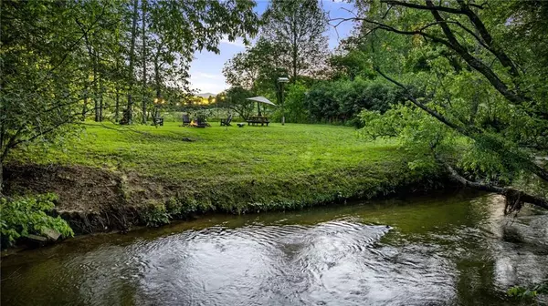 390 Sunnybrook RD, Blue Ridge, GA 30513