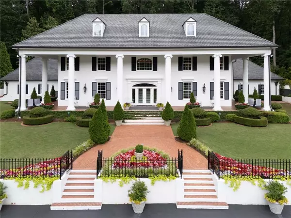 1822 Chartwell TRCE, Stone Mountain, GA 30087