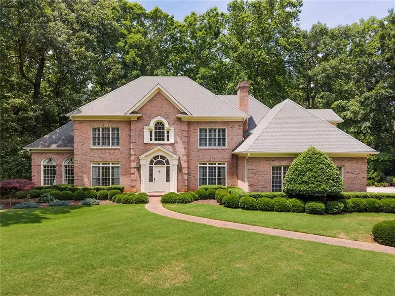 320 Yellowroot LN, Sandy Springs, GA 30350