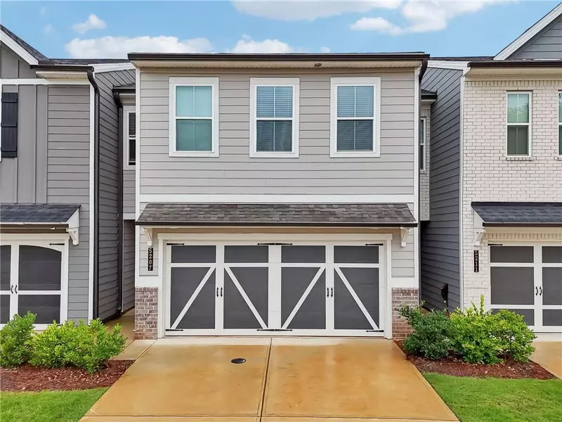 5207 Canberra DR, Flowery Branch, GA 30542