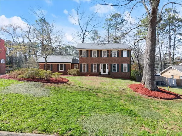 4076 Shady CIR NW, Lilburn, GA 30047