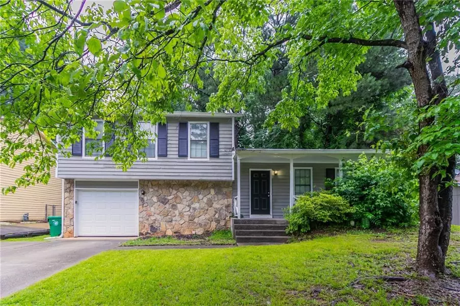 4766 White Oak PATH, Stone Mountain, GA 30088