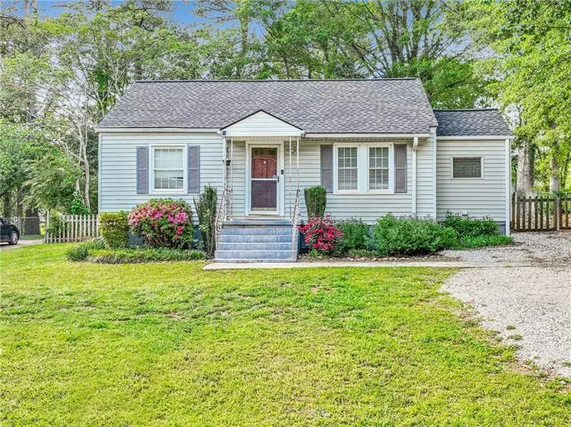 118 Greenwood ST, Fairburn, GA 30213