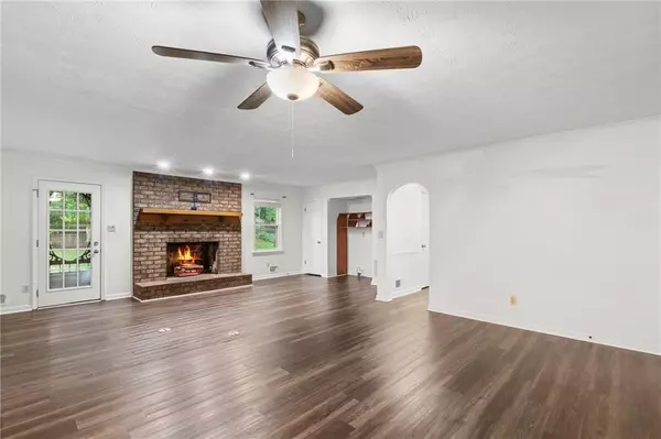 Snellville, GA 30078,2644 Hickory Valley DR